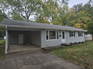 3861 N Macarthur Rd, Decatur, IL 62526