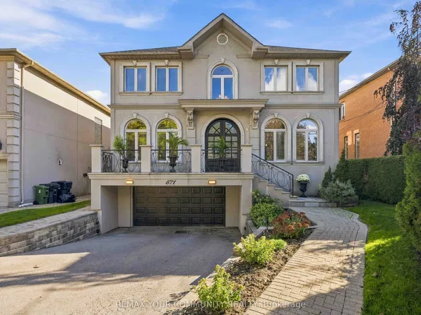 571 Old Orchard Grv, Toronto, ON M5M 2H2
