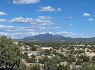 205 W Couchman Trl, Ash Fork, AZ 86320