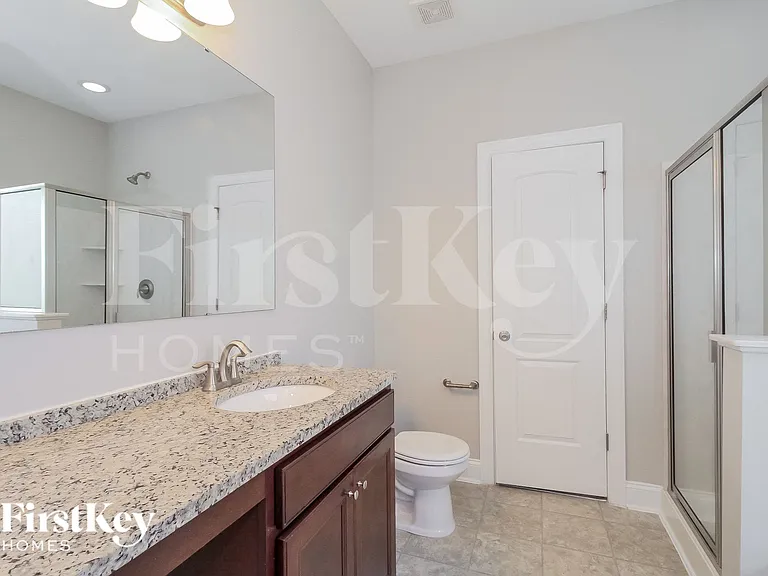 114 Rosemont Ln — Photo 10