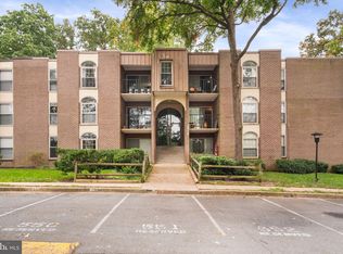 3316 Woodburn Village Dr APT T2, Annandale, VA 22003