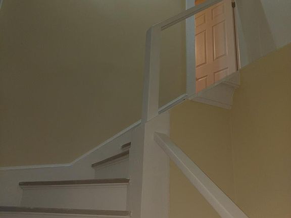 2nd image of 2422 Montana Ave #B
