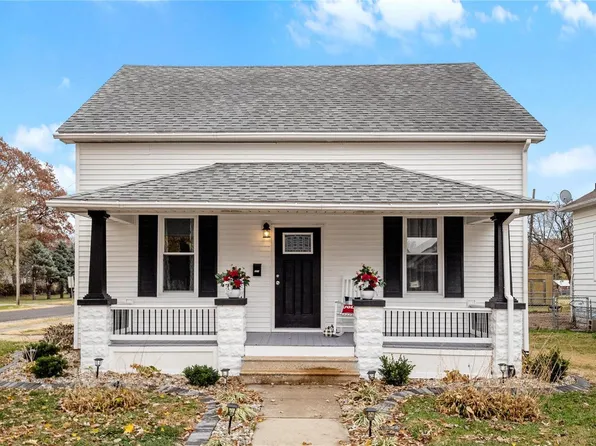 200 S 2nd St, Caseyville, IL 62232