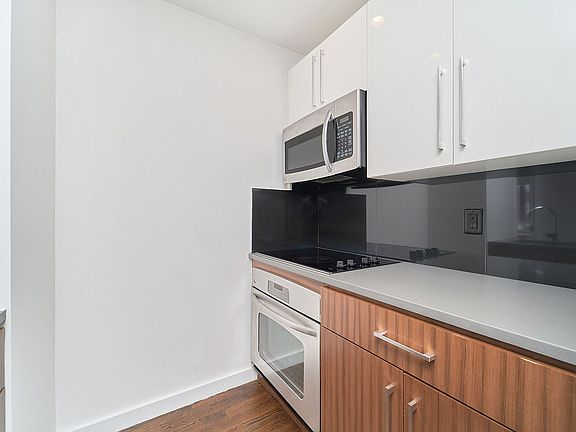 4th image of 1209 Dekalb Ave APT 106