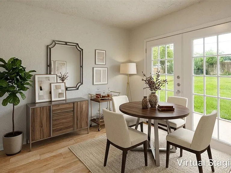 904 Holleman Dr — Photo 17