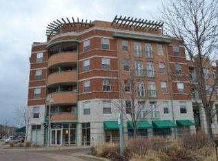 400 Village Cir UNIT 204, Willow Springs, IL 60480