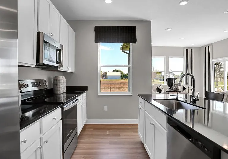1127 Marston Ln — Photo 12
