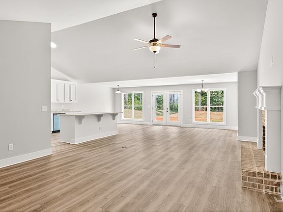 3rd image of 206 Airport Road #11