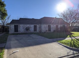 5412 Deep Forest Dr, Houston, TX 77092