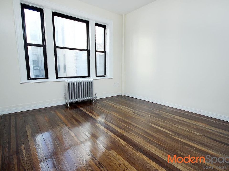 2nd image of 3119 33rd St APT 11