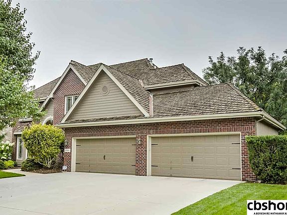 3rd image of 15930 Yates St