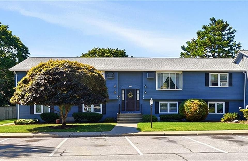 1st image of 287 Mayfield Ave APT 4