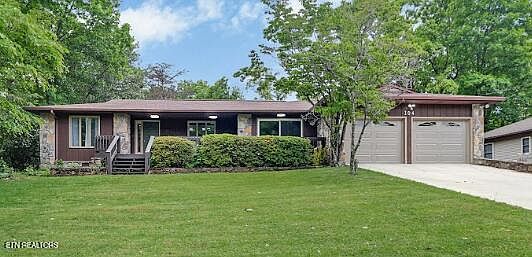 1st image of 104 Baltusrol Rd