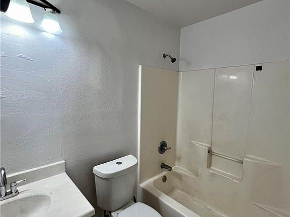 5th image of 2656 Malta St