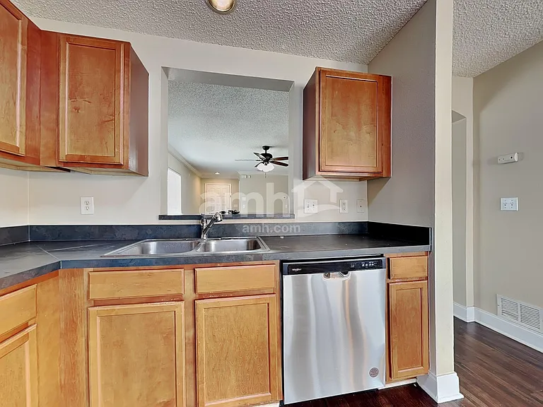 28721 Seashell Ct — Photo 4