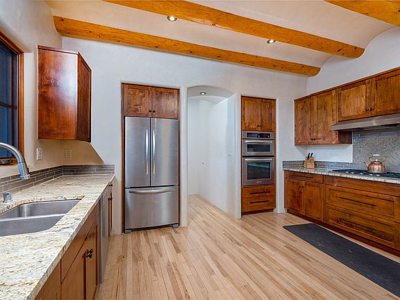 4th image of 33 Camino San Lucas