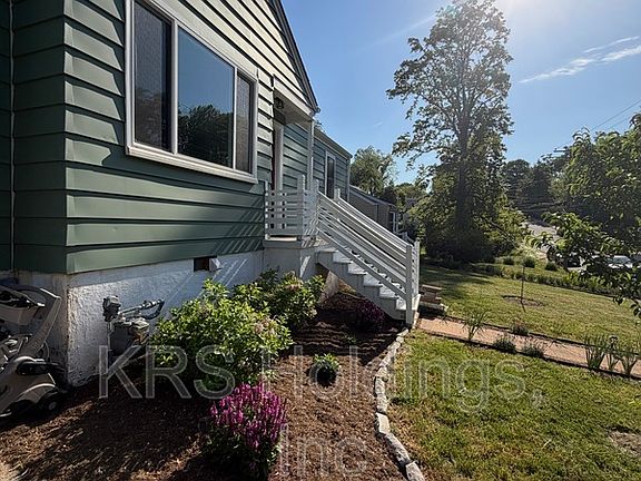 4th image of 1103 Forest Hills Ave
