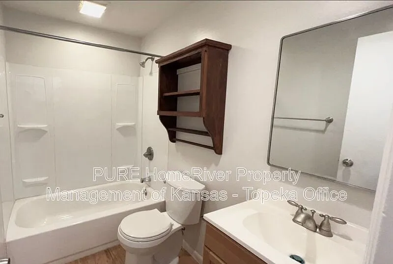 Studio, 1.0 bath, 604 sqft, $775 — Photo 3