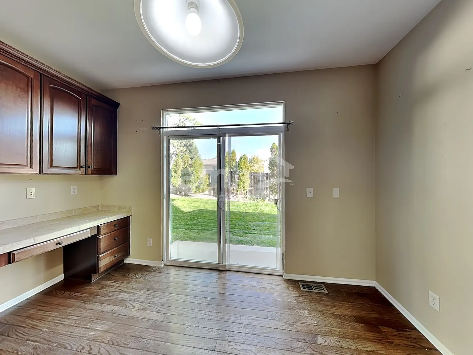 4 bed, 4.5 bath, 3799 sqft, $3,725 — Photo 4