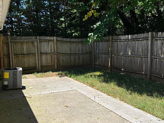 4th image of 125 Dalton Place Way