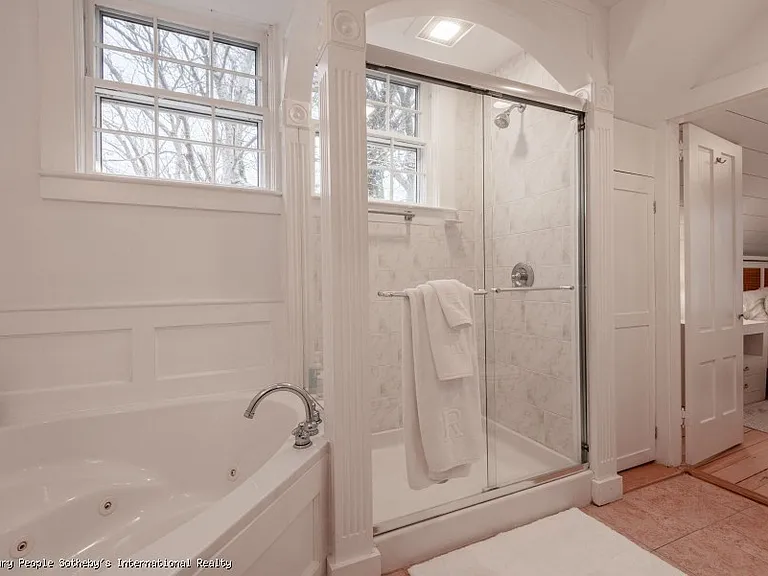 82 Center St — Photo 28