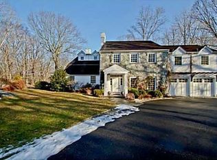 377 Cognewaugh Rd, Cos Cob, CT 06807