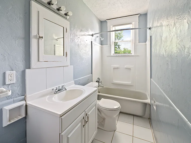 1801 Roanoke Ave #7 — Photo 11