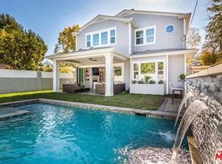 12131 Hollyglen Pl, Studio City, CA 91604