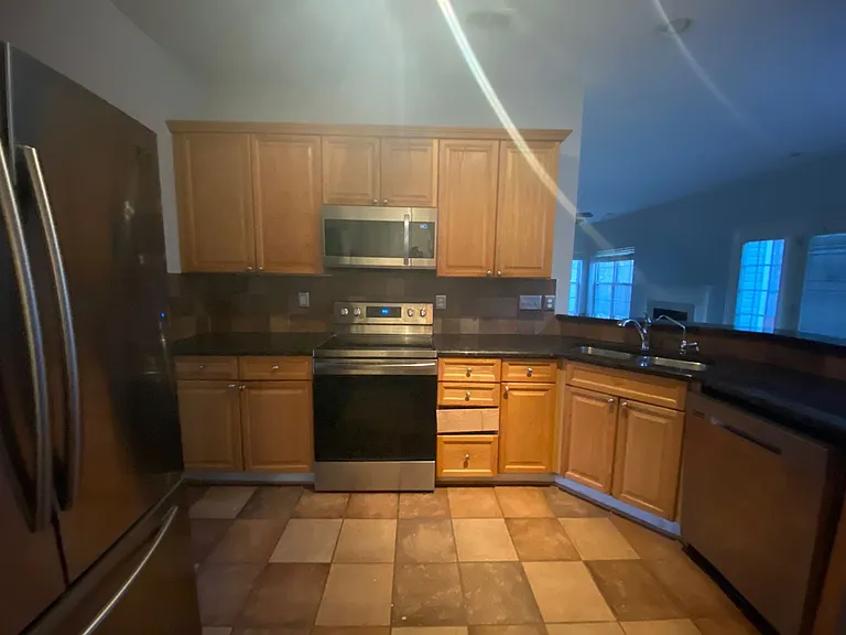12129 Hampton Place Dr — Photo 12