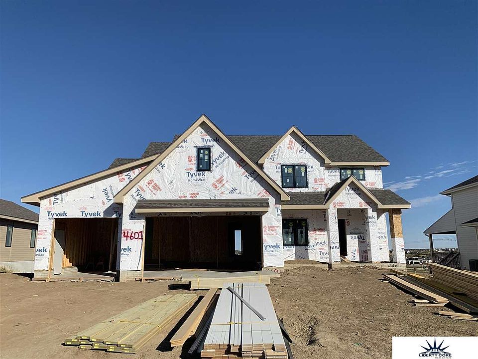 1st image of 4601 N 189th St