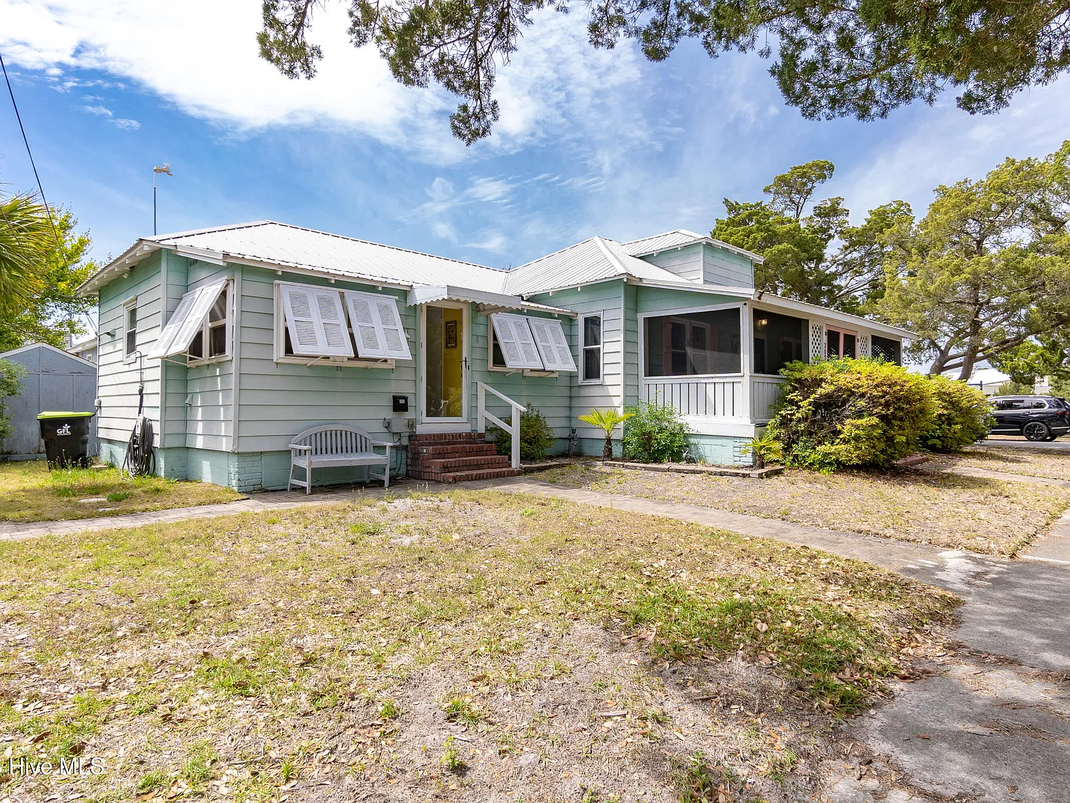 2 bed, 1.5 bath, 1140 sqft, $2,650 — Photo 2
