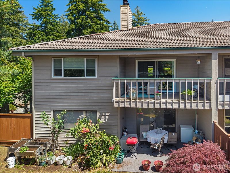 3rd image of 1311 N Highlands Parkway #1