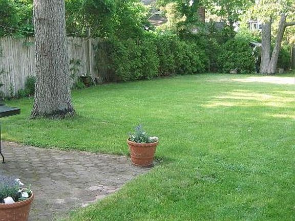 2nd image of 195 Noyac Ave