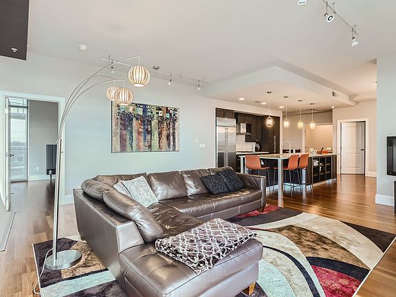 09 Living Room_05182023
