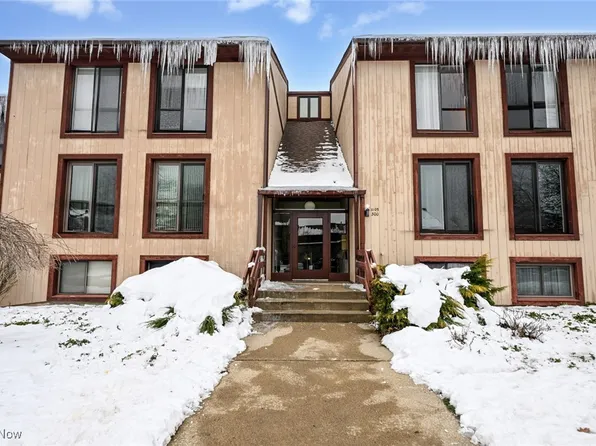 1105 Canyon View Rd APT 306, Northfield, OH 44067