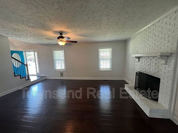 5th image of 303 Wagoner Dr