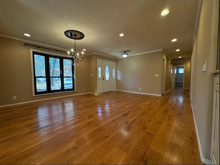 23 Howard Pl — Photo 3