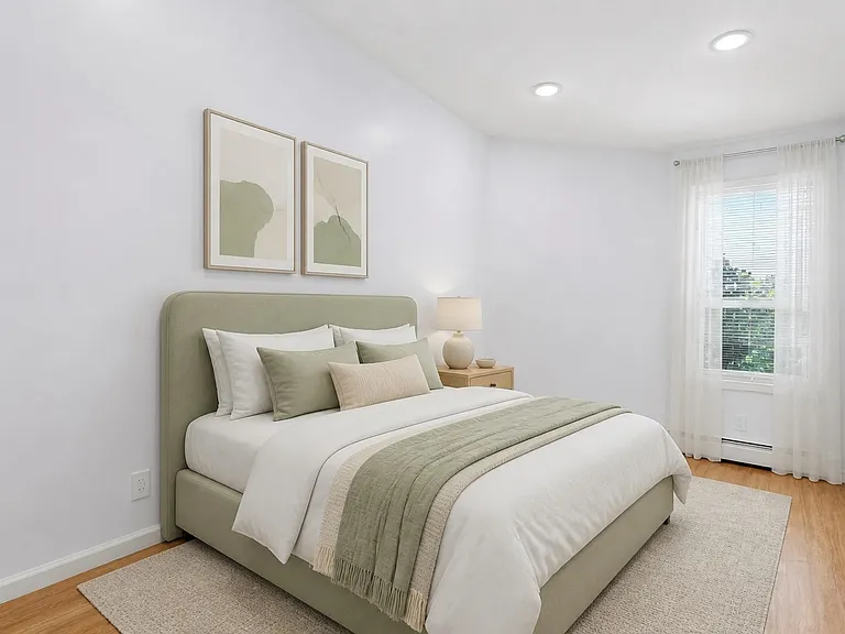 344 Danforth Ave #1 — Photo 8