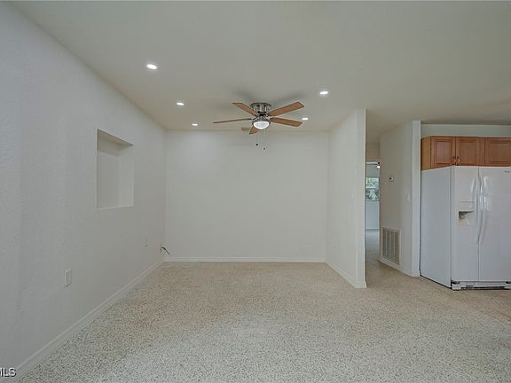 5th image of 345 Georgia Ln