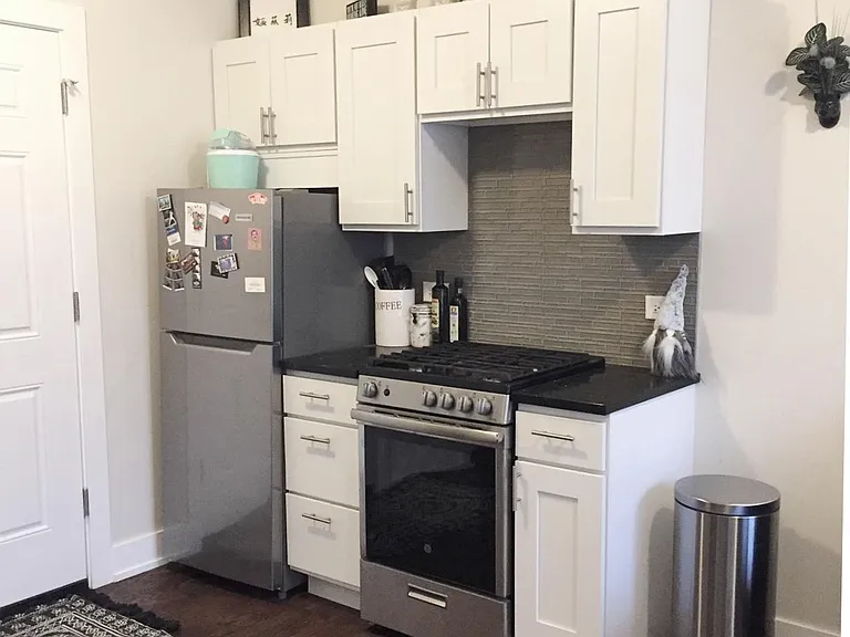 4226 N Clark St #1 — Photo 2