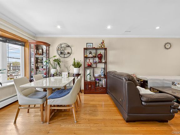 3rd image of 12816 23RD Avenue