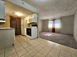 525 W H St APT 8, Swansea, IL 62226