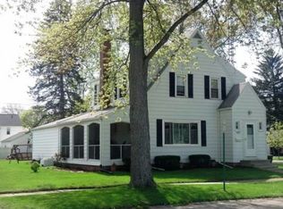 1057 Grove St, Defiance, OH 43512