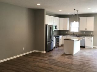 7458 Pearl Rd, Middleburg Hts, OH 44130