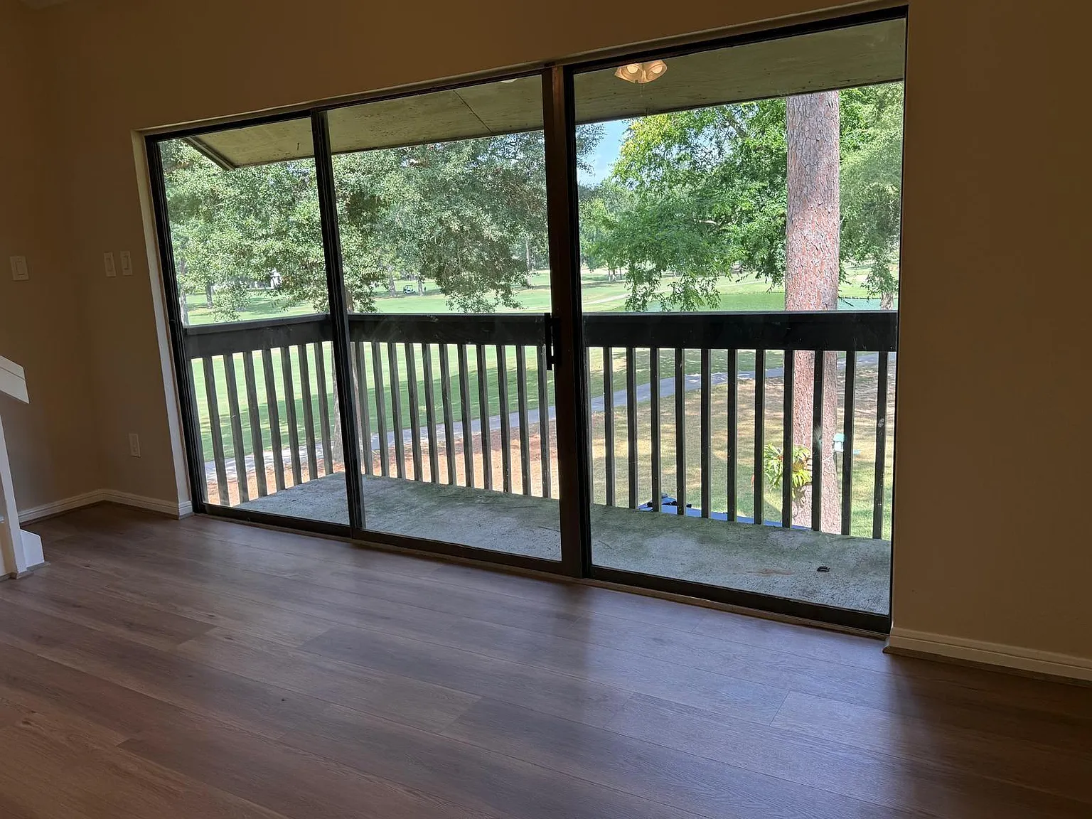 2 bed, 2.0 bath, 896 sqft, $1,300 — Photo 2