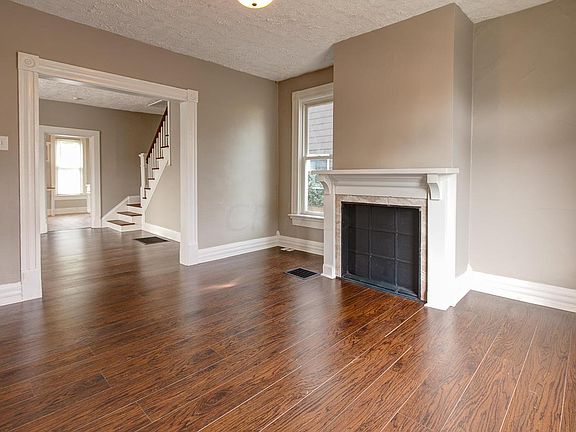 4th image of 25 W Longview Ave
