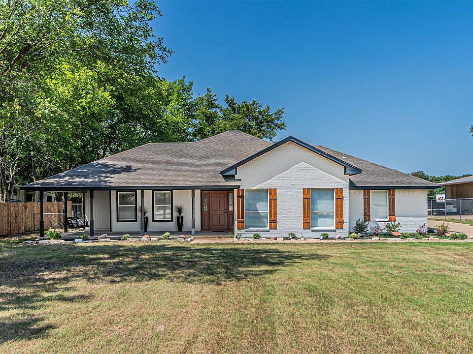1st image of 2811 Seagoville Rd