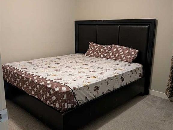 4th image of 242 Savanna Close E