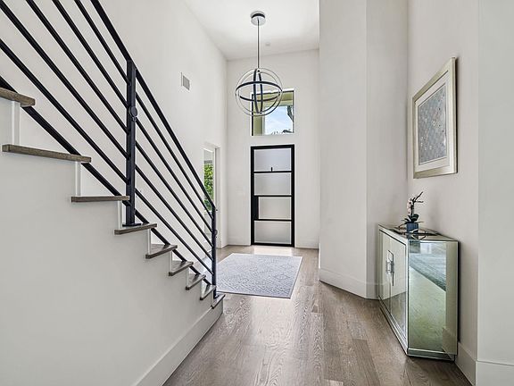 3rd image of 4638 Merwin St