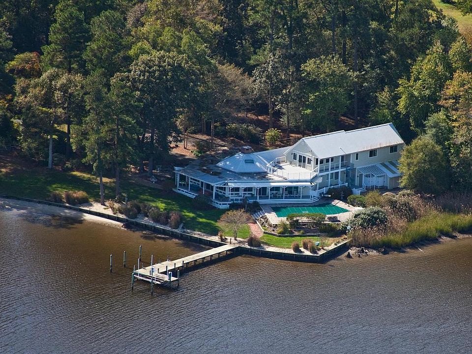 1st image of 1 Pinewater Dr